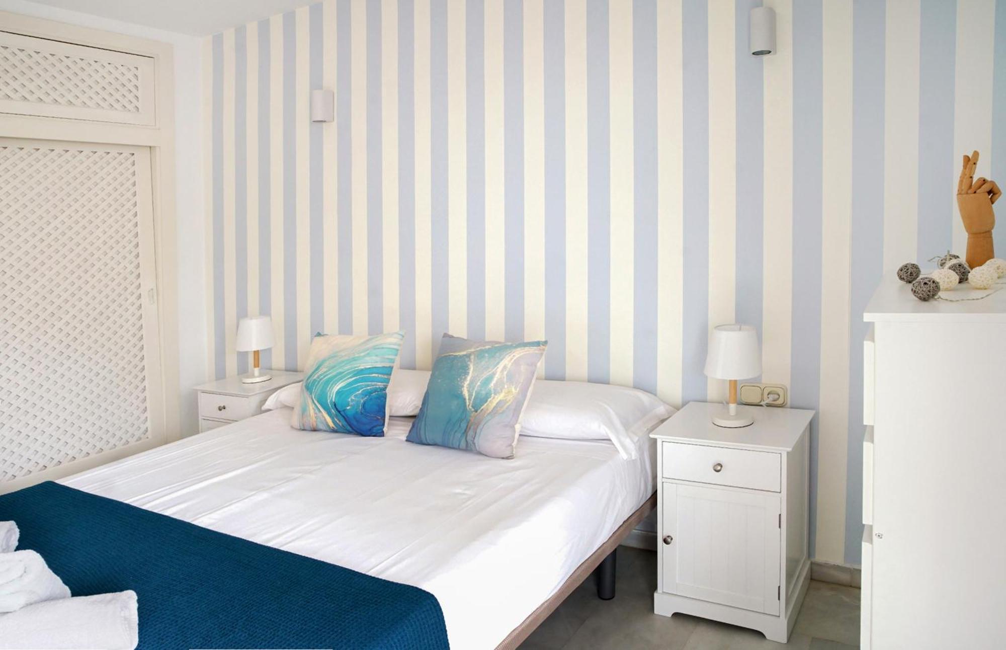 Apartmento En La Pequena Venecia, Puerto Marina Бенальмадена Экстерьер фото