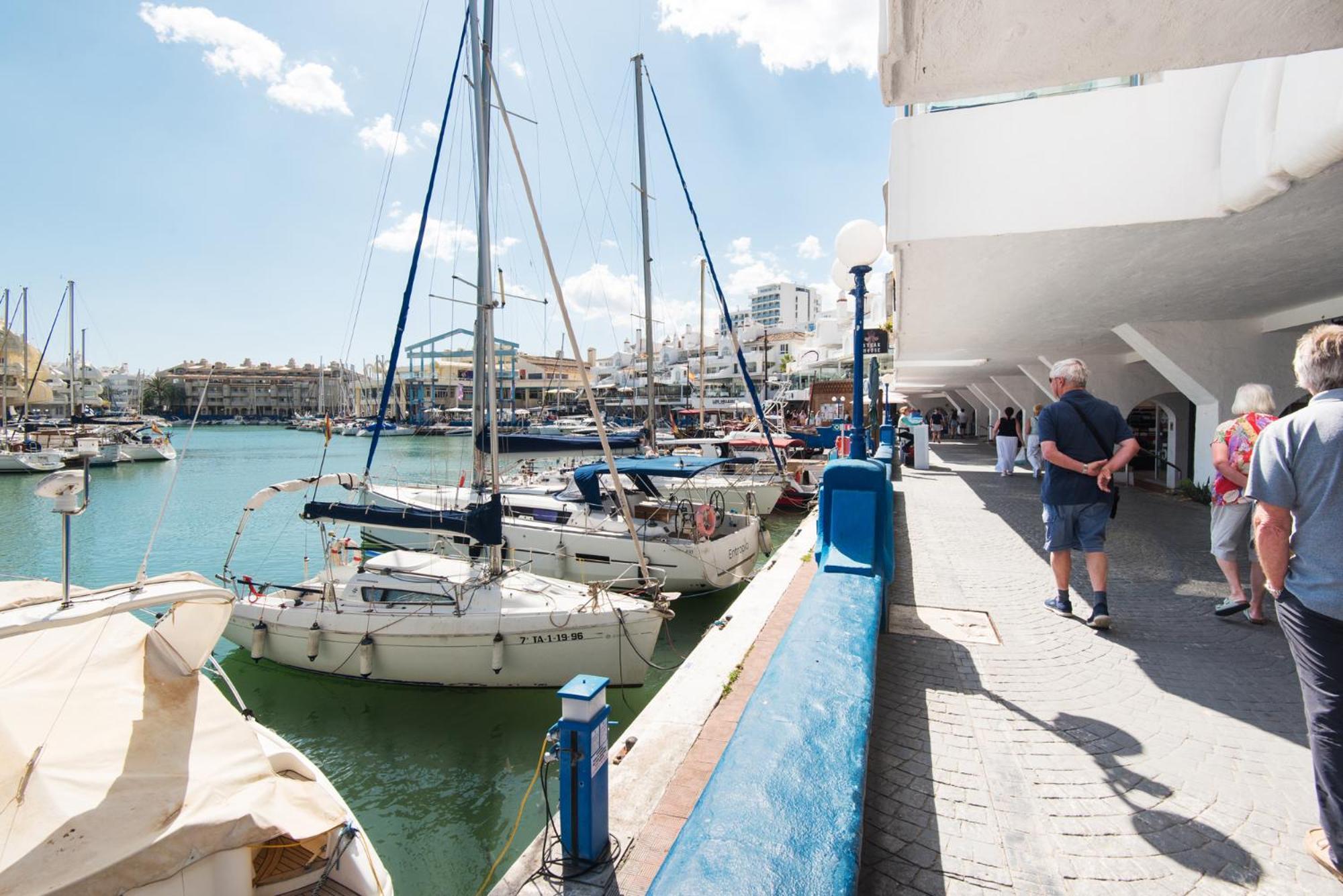 Apartmento En La Pequena Venecia, Puerto Marina Бенальмадена Экстерьер фото