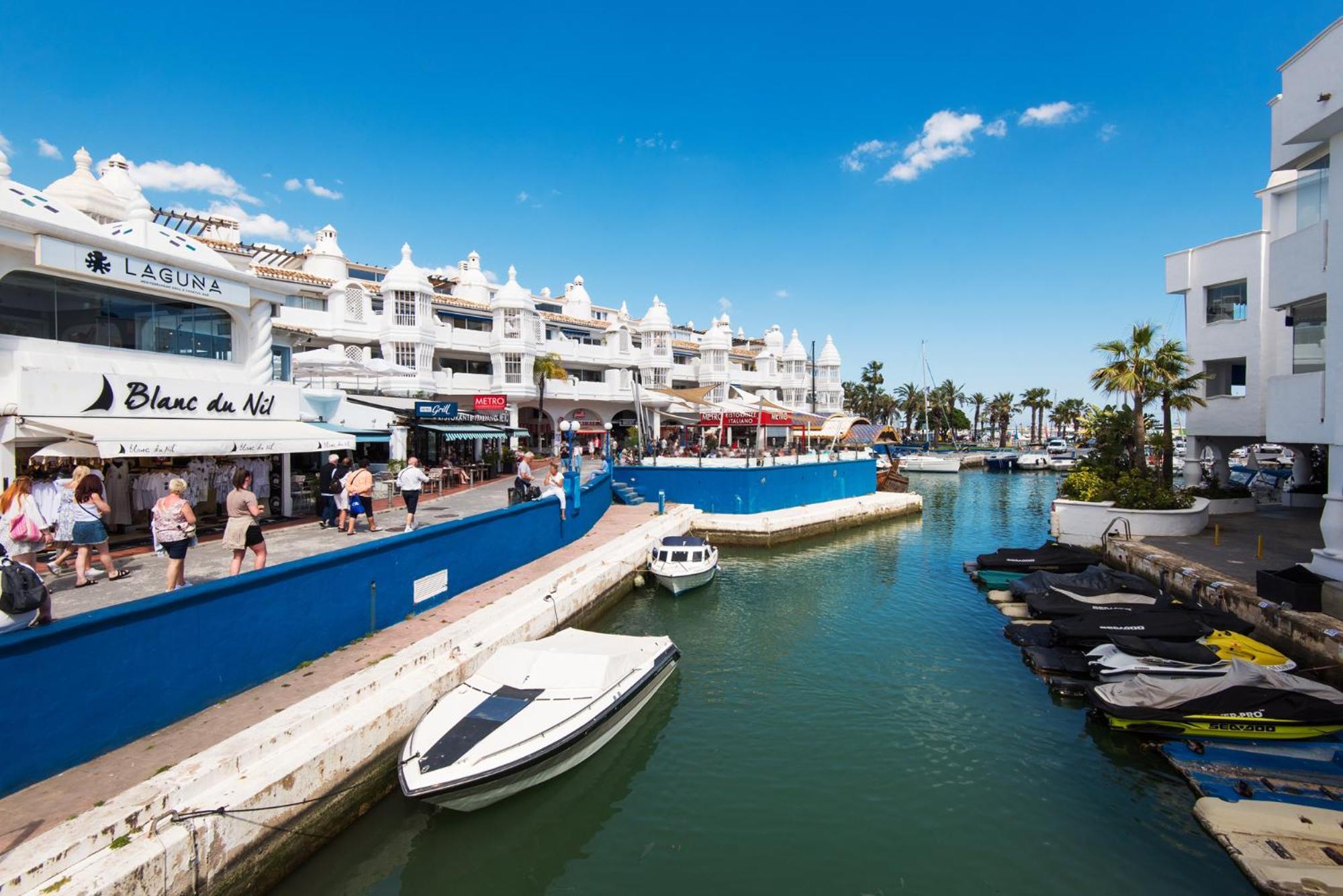 Apartmento En La Pequena Venecia, Puerto Marina Бенальмадена Экстерьер фото